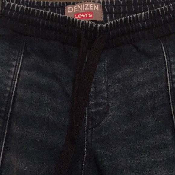 NWOT Denizen boyfriend jogger jeans - Picture 3 of 6